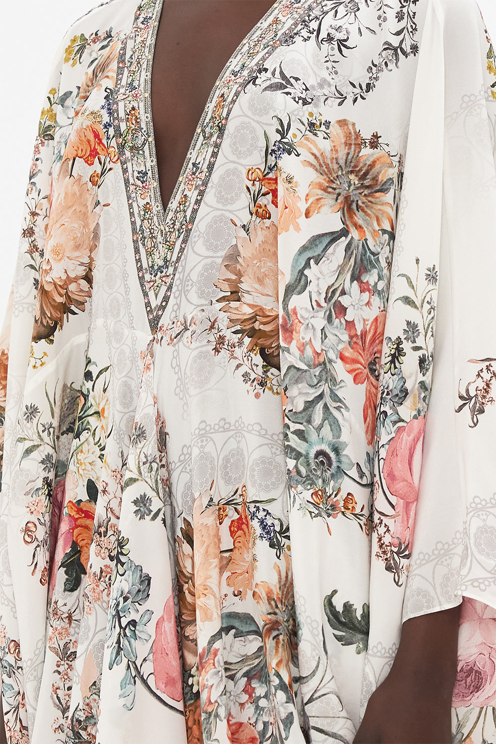 CAMILLA white kaftan in De Haar Memoirs print