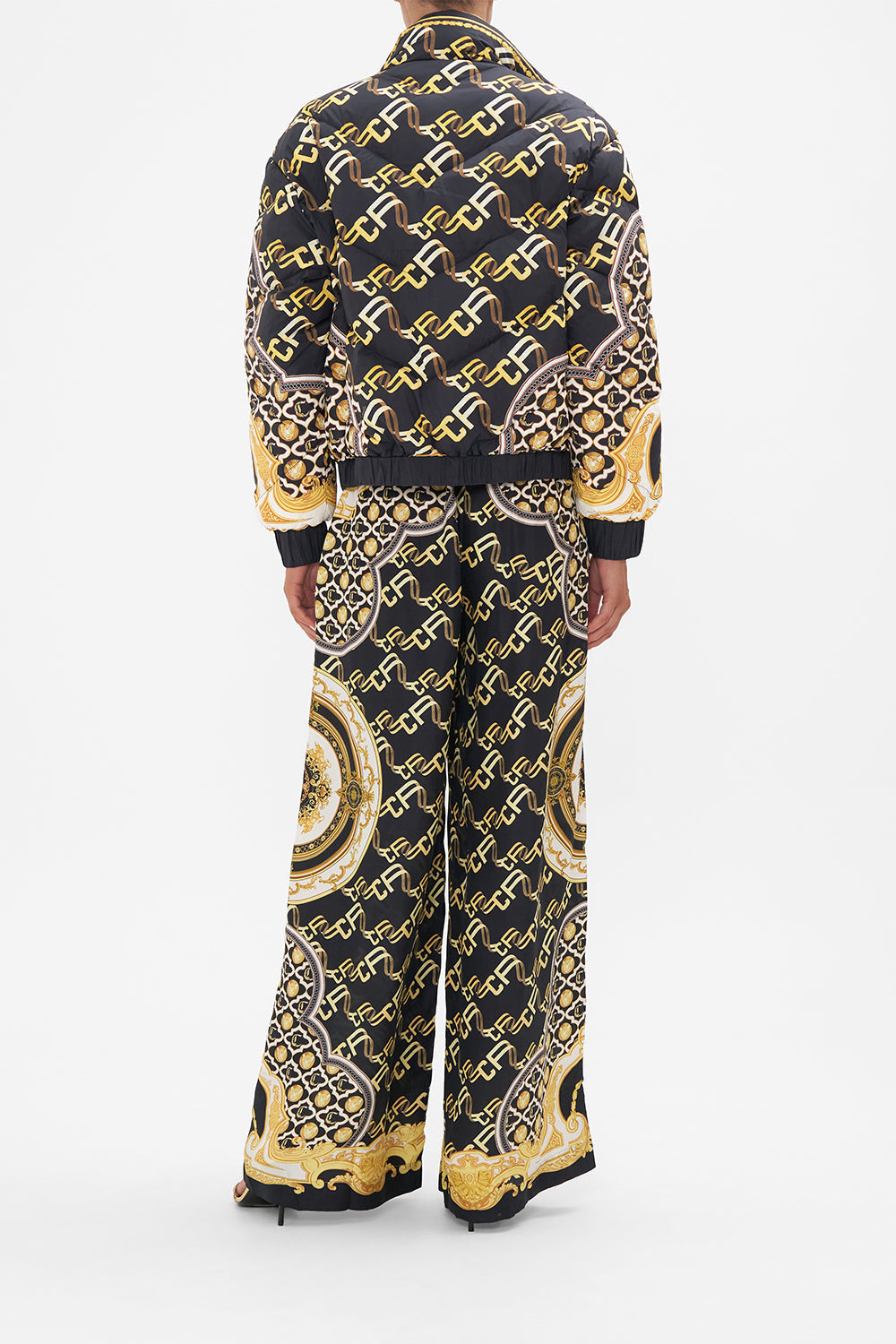 SHORT PUFFER JACKET TETHER ME NOT