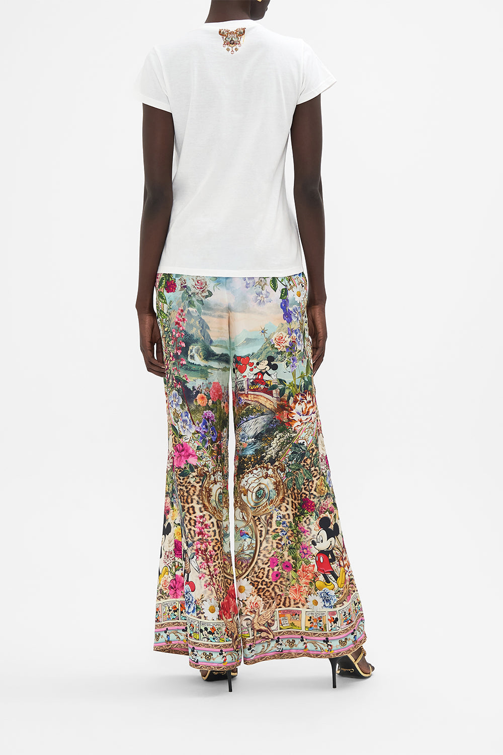 SLIM FIT ROUND NECK T-SHIRT MICKEY TAKES A TRIP