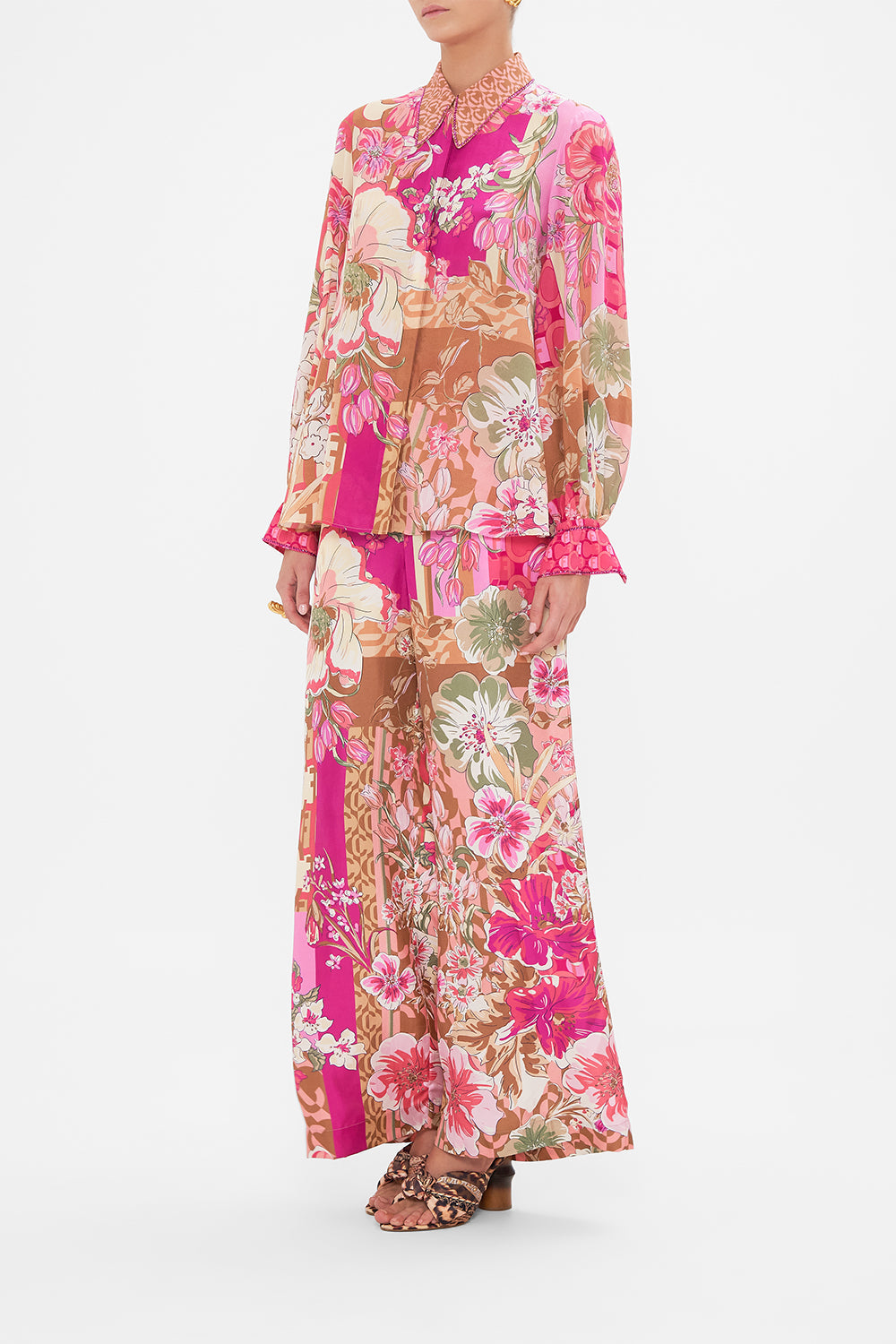 CURVED COLLAR BLOUSE A GIRL NAMED FLORENCE