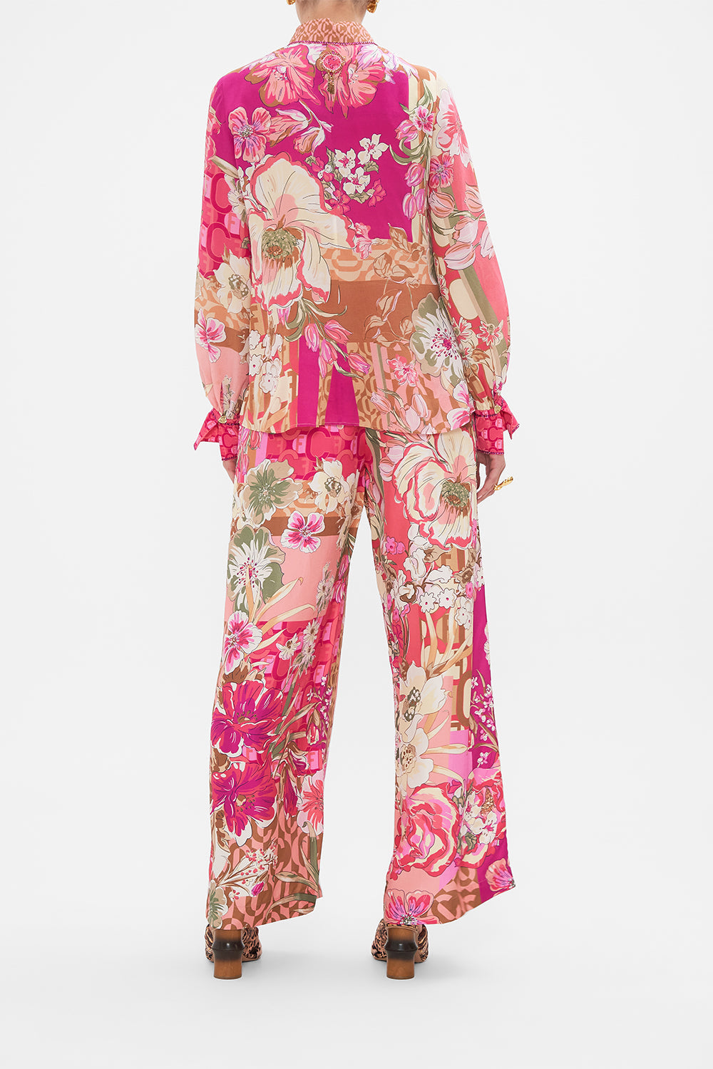 CURVED COLLAR BLOUSE A GIRL NAMED FLORENCE