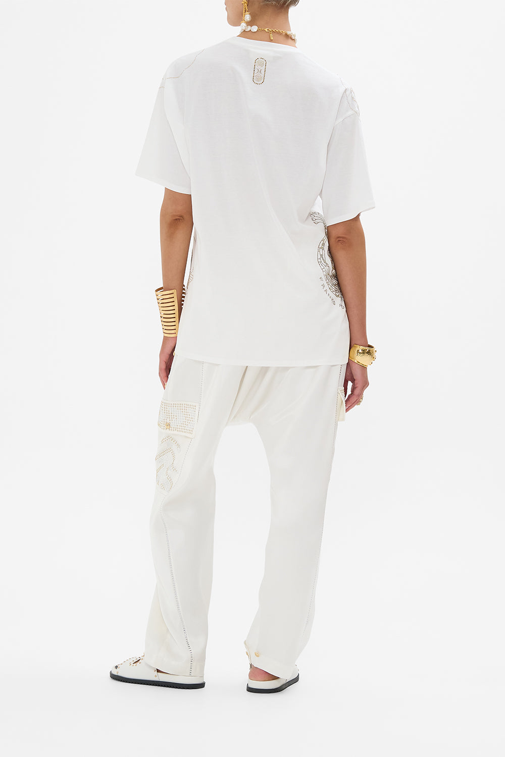 CAMILLA Oversized Band Tee in White Valley Of The Queens print