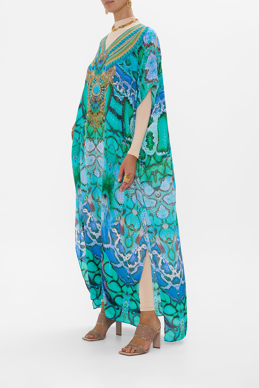 SLIM FIT KAFTAN WITH SPLIT LAND OF WONDER