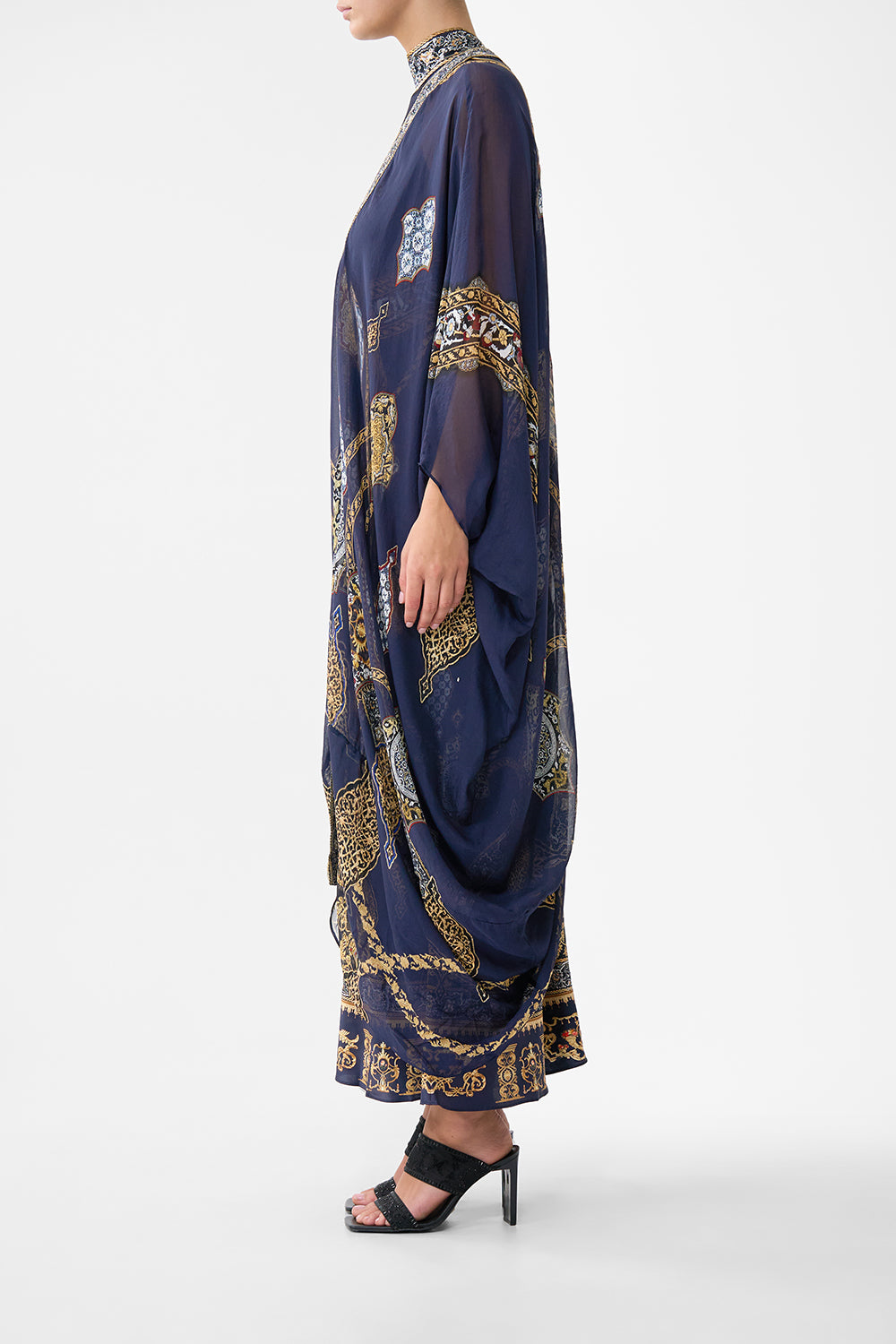 LAYER WITH CENTRE BACK PANEL THE IMPERIAL GATE