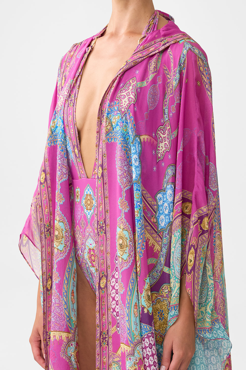 OVERSIZED ROBE CONCUBINES, SULTANS & COURTIERS