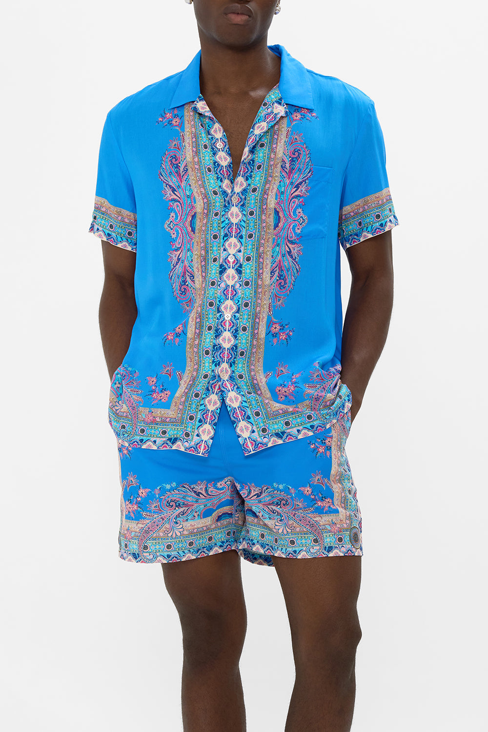 SHORT SLEEVE CAMP COLLARED SHIRT FOOTSTEPS IN FOLKLORE