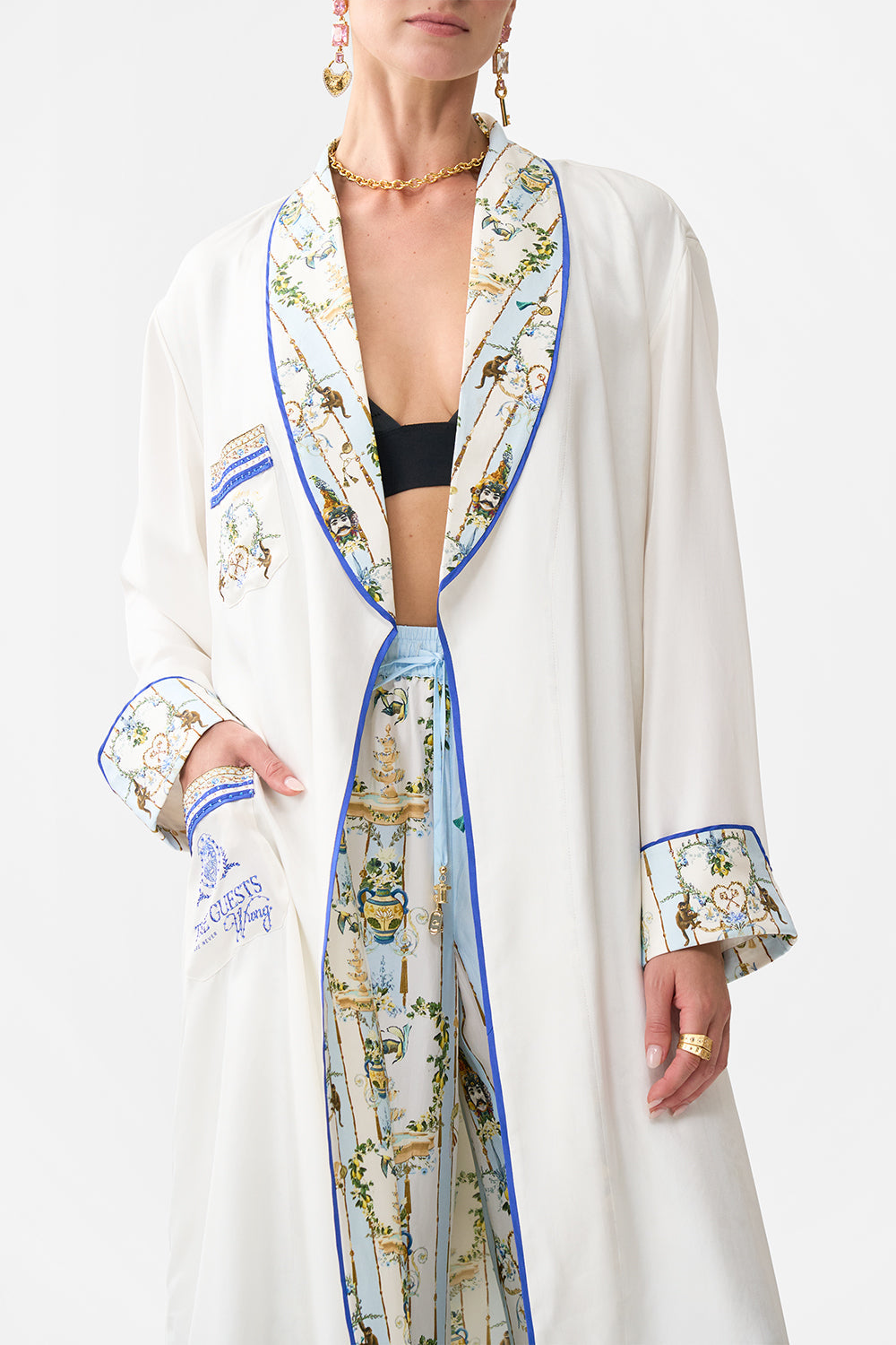 LONG ROBE WITH TIE VENUS ON A VESPA