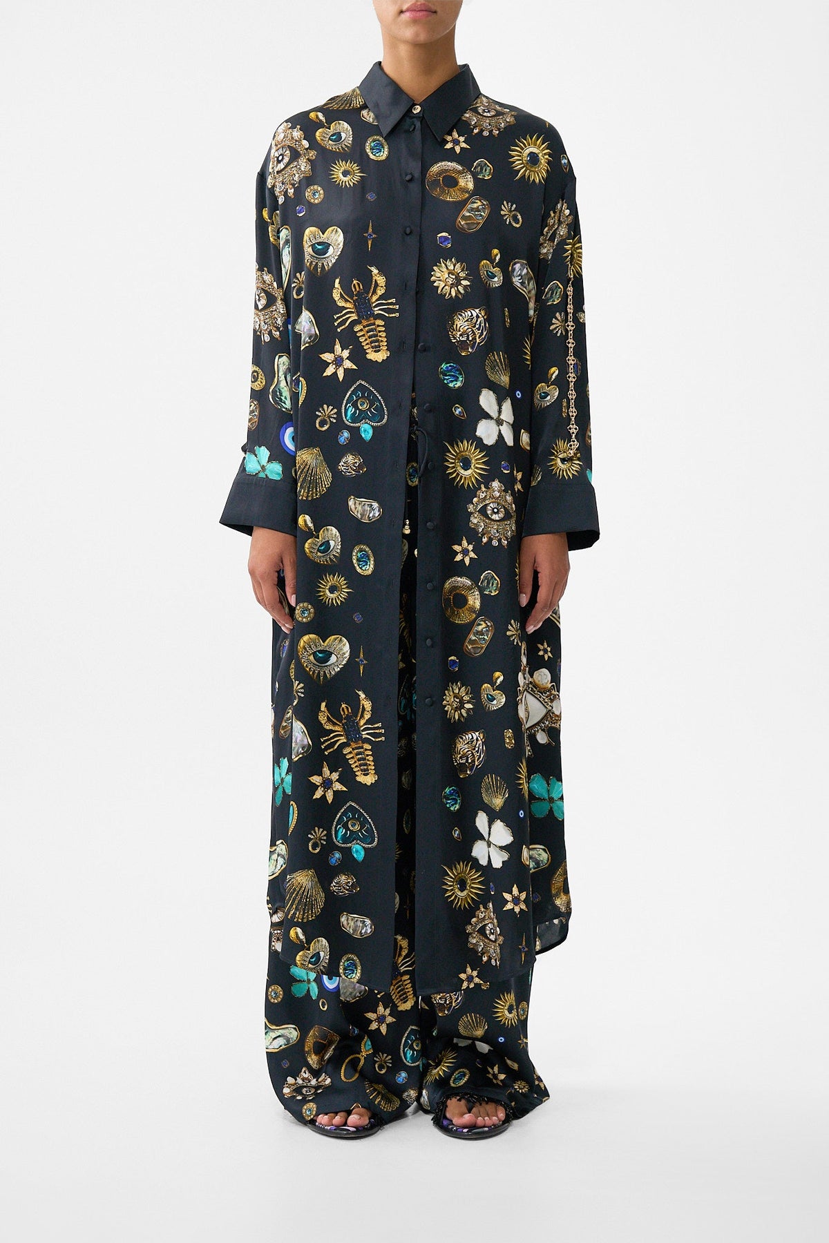 SHIRT DRESS WITH BACK BUTTON DETAIL AMULETS AND ALCHEMY