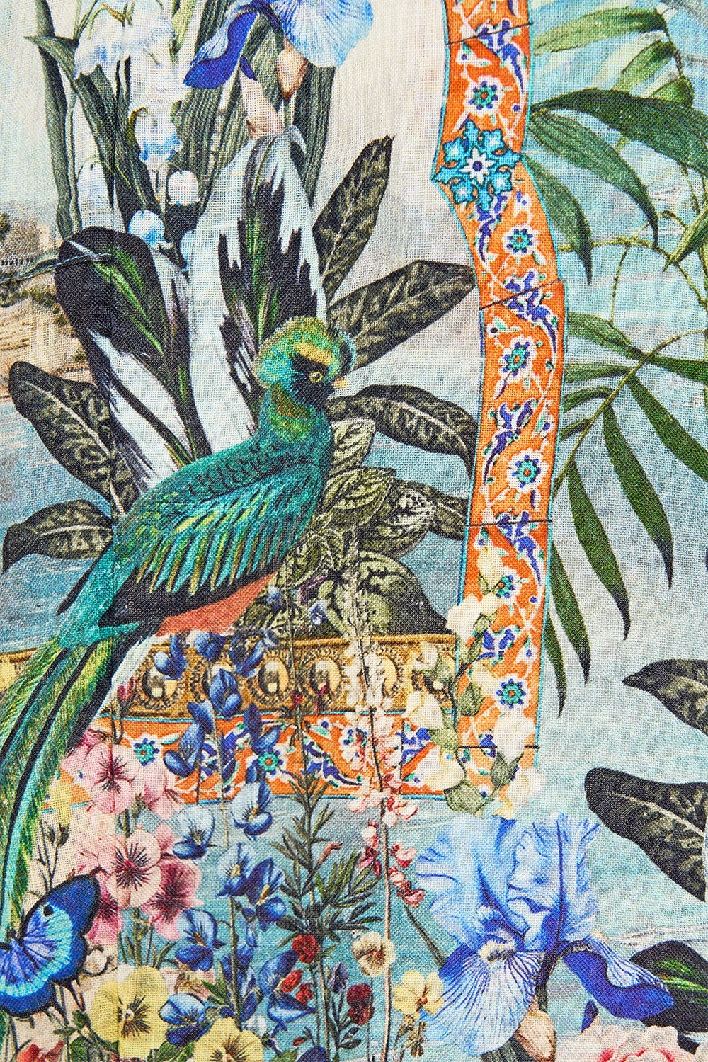 LONG WALK SHORT WITH ELASTIC BACK BODRUM BOTANICALS