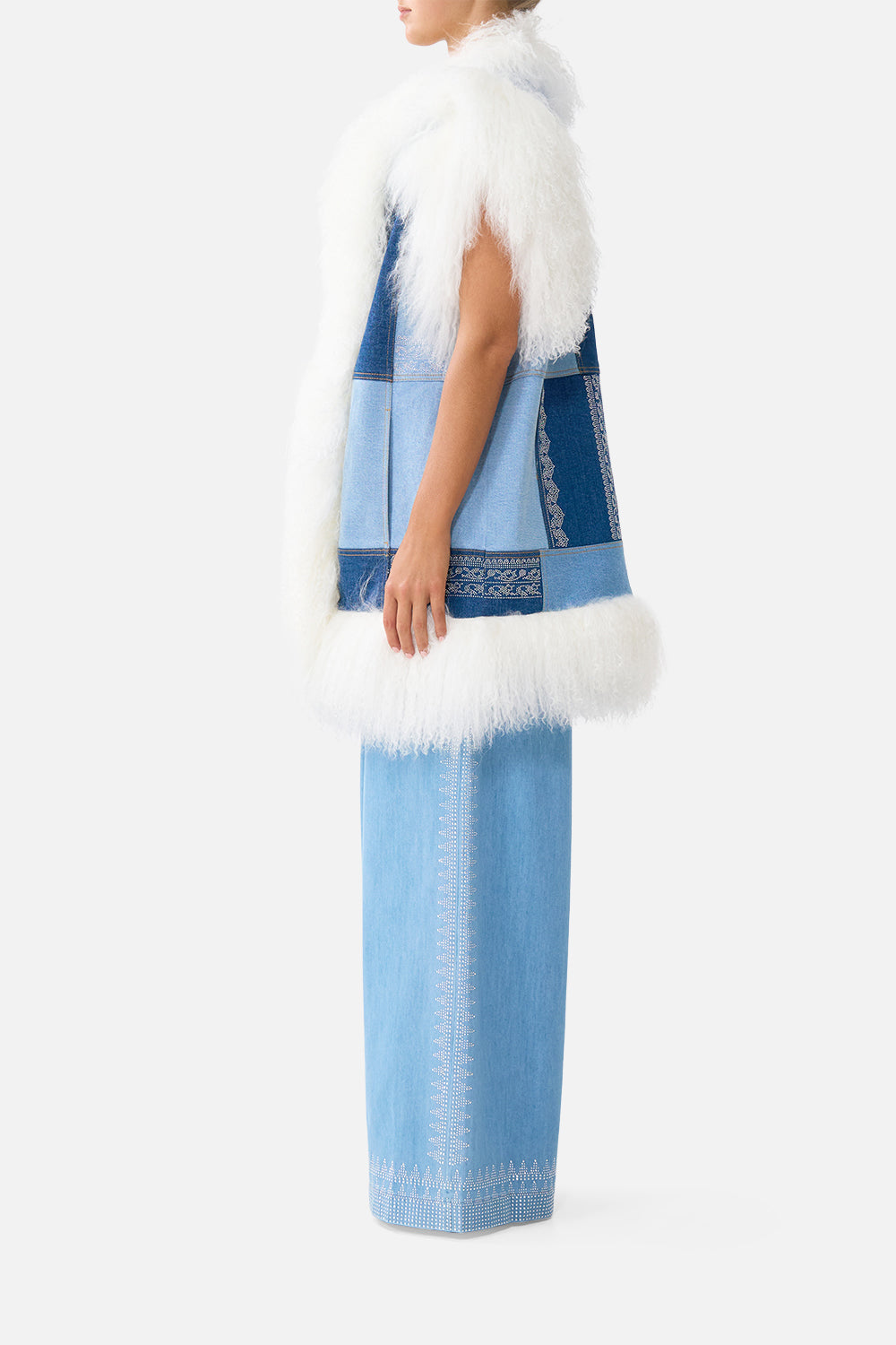 OVERSIZED SHEARLING GILET THE HUM OF THE ALHAMBRA