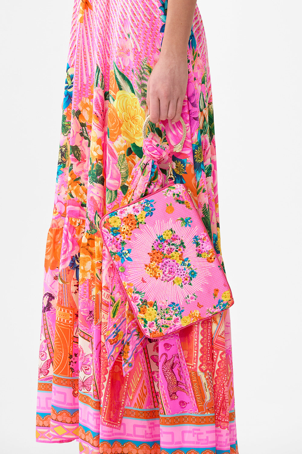 RING SCARF CLUTCH ILLUSTRATION NATION