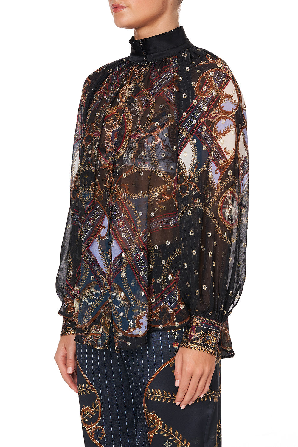 RAGLAN BUTTON UP SHIRT DINING HALL DARLING