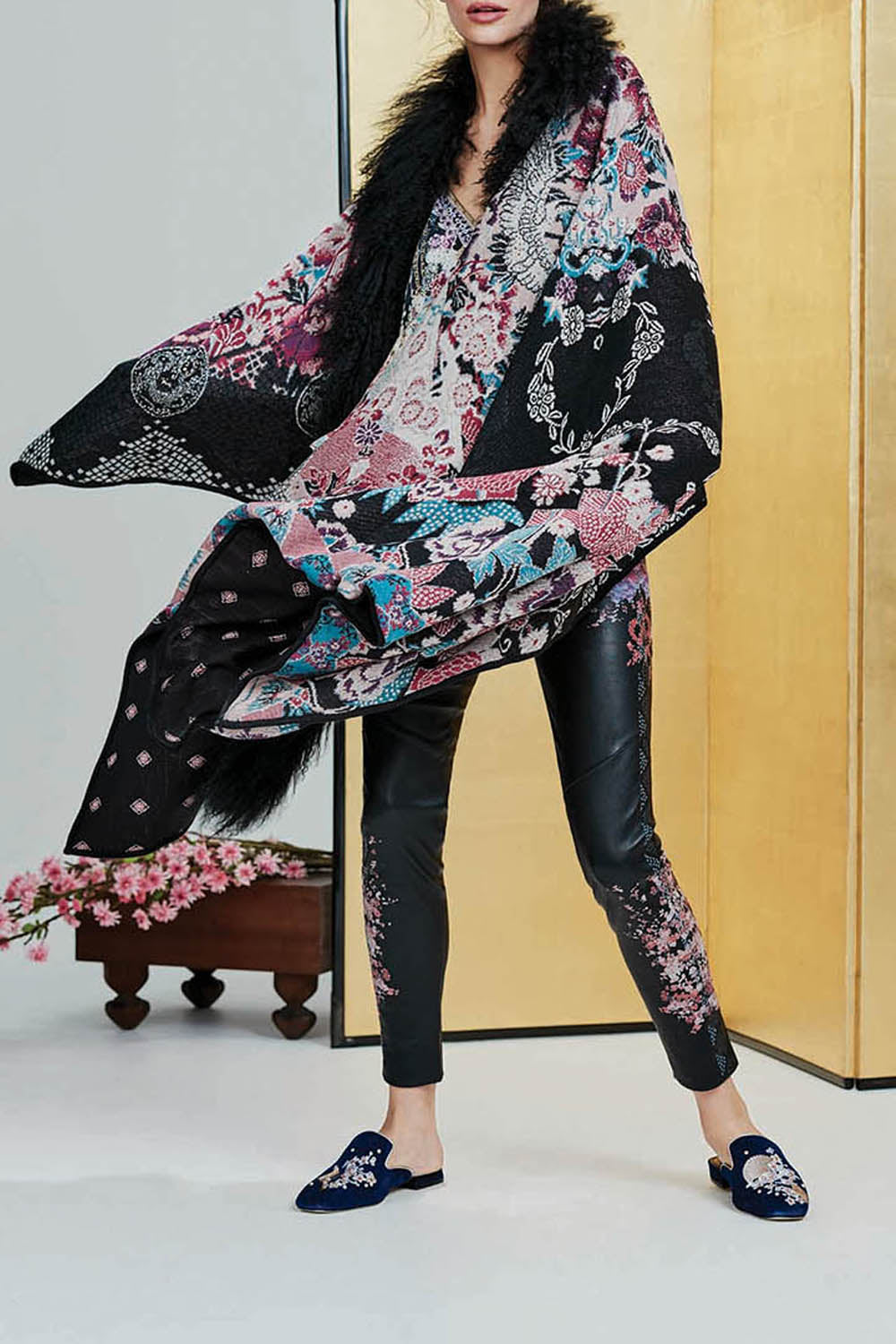 CAMILLA NIGHTS WITH HER REVERSIBLE OVERSIZED PONCHO W FUR