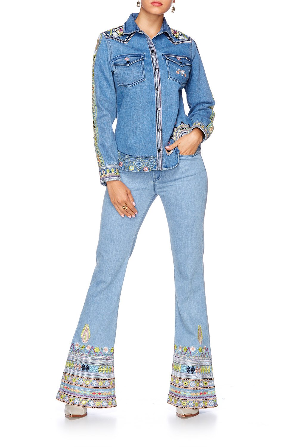 SOUL SISTERS MID RISE FLARED JEAN