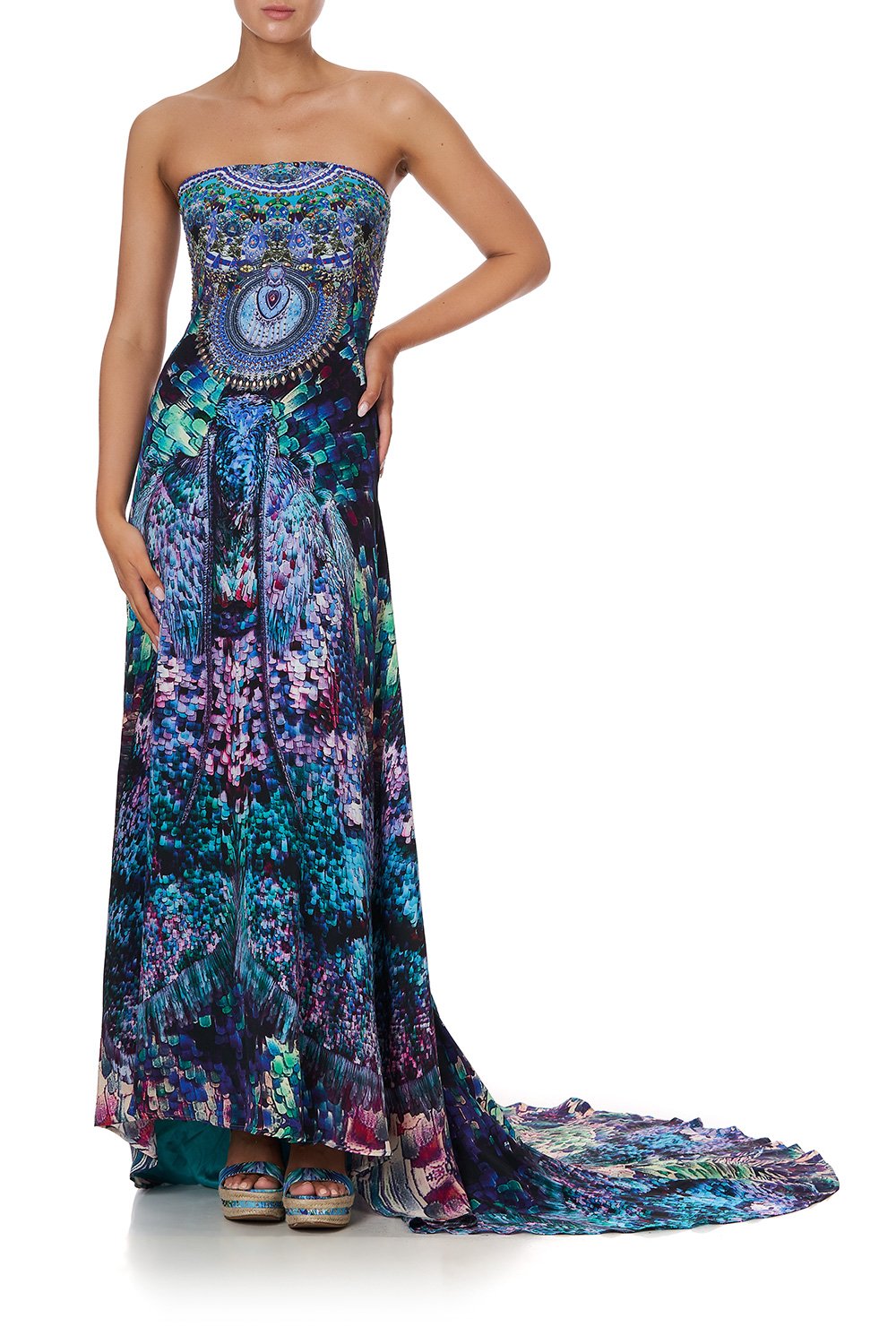 STRAPLESS LONG TAIL GOWN RISE & UNVEIL