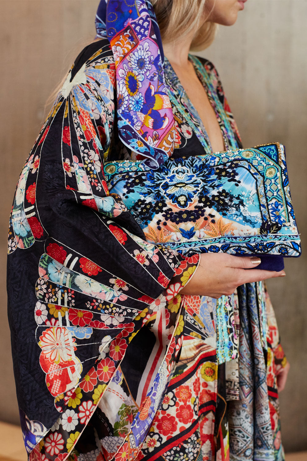 CAMILLA STAR GIRL KIMONO W LONG UNDERLAYER