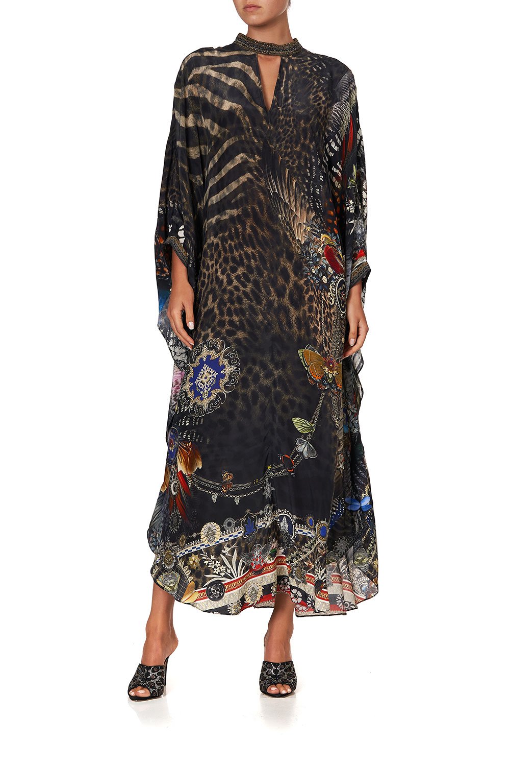 KAFTAN WITH HIGH COLLAR STAND TREASURE CHASER