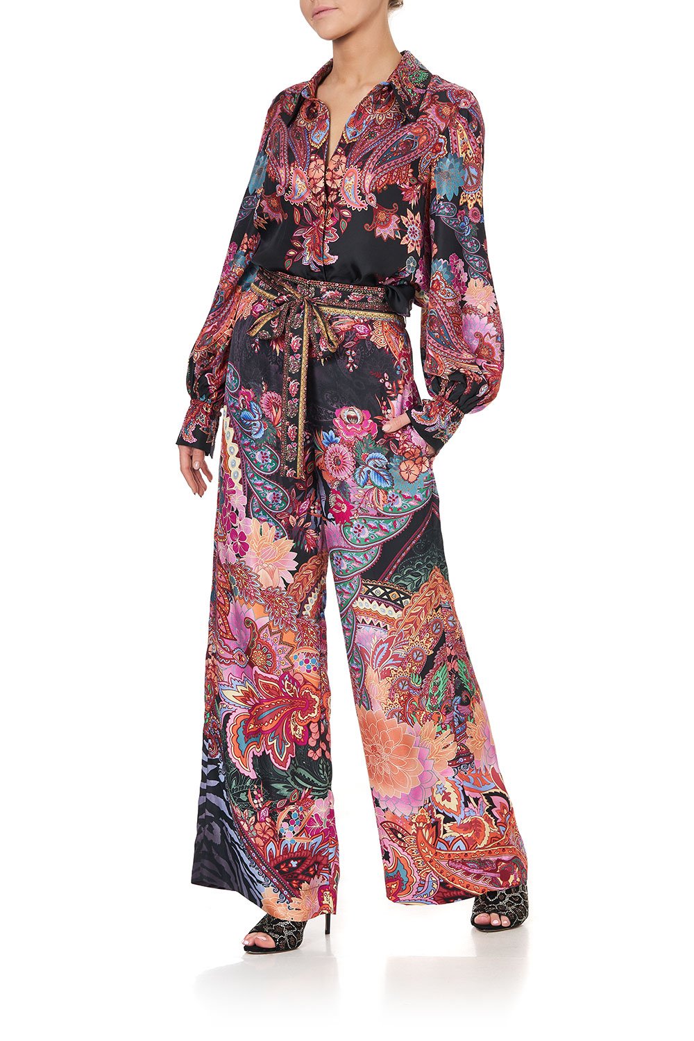 CURVED COLLAR BLOUSE SWINGING SIXTIES