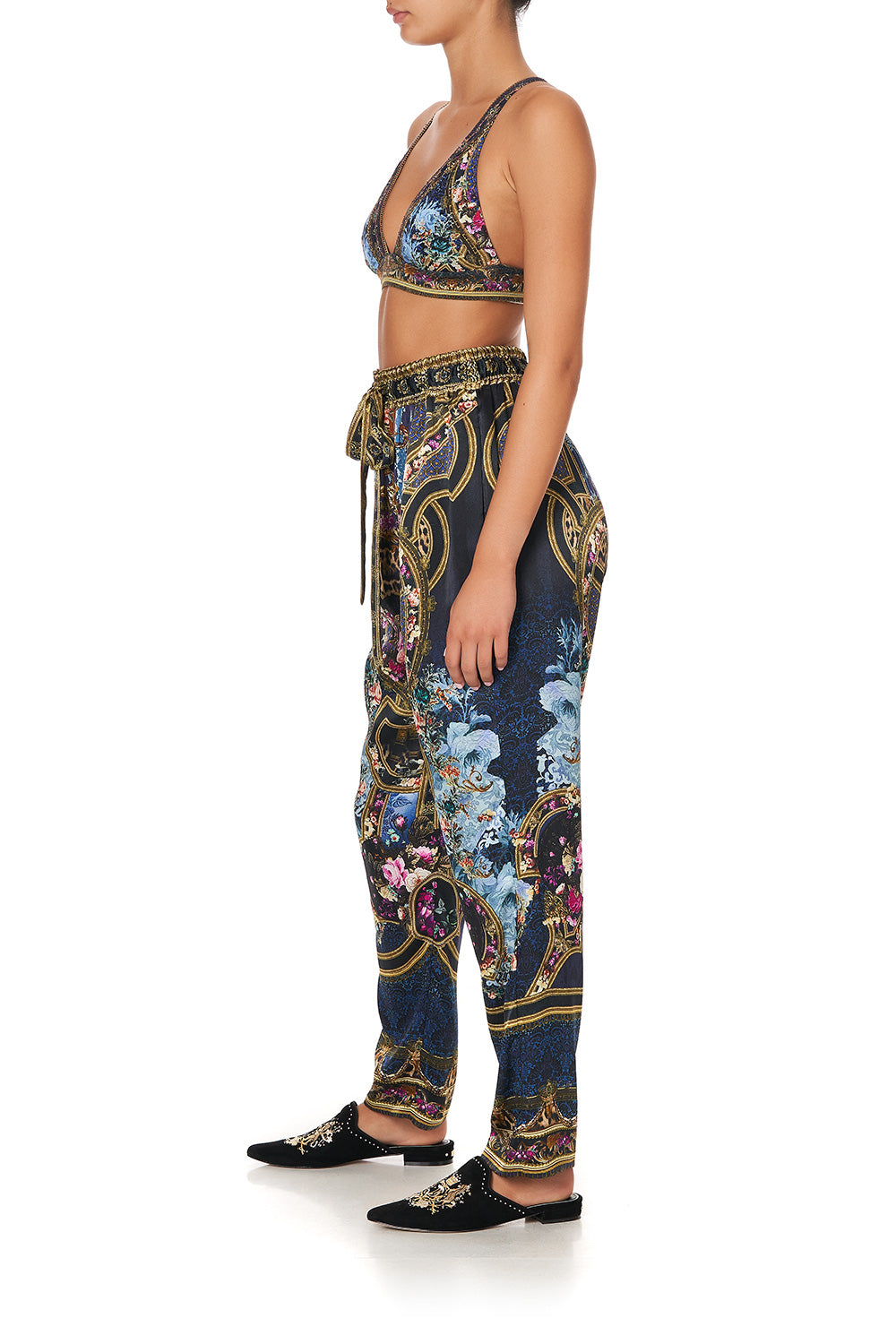 SOFT C/D BRA WITH BACK CLIP FIELDS OF TREASURE