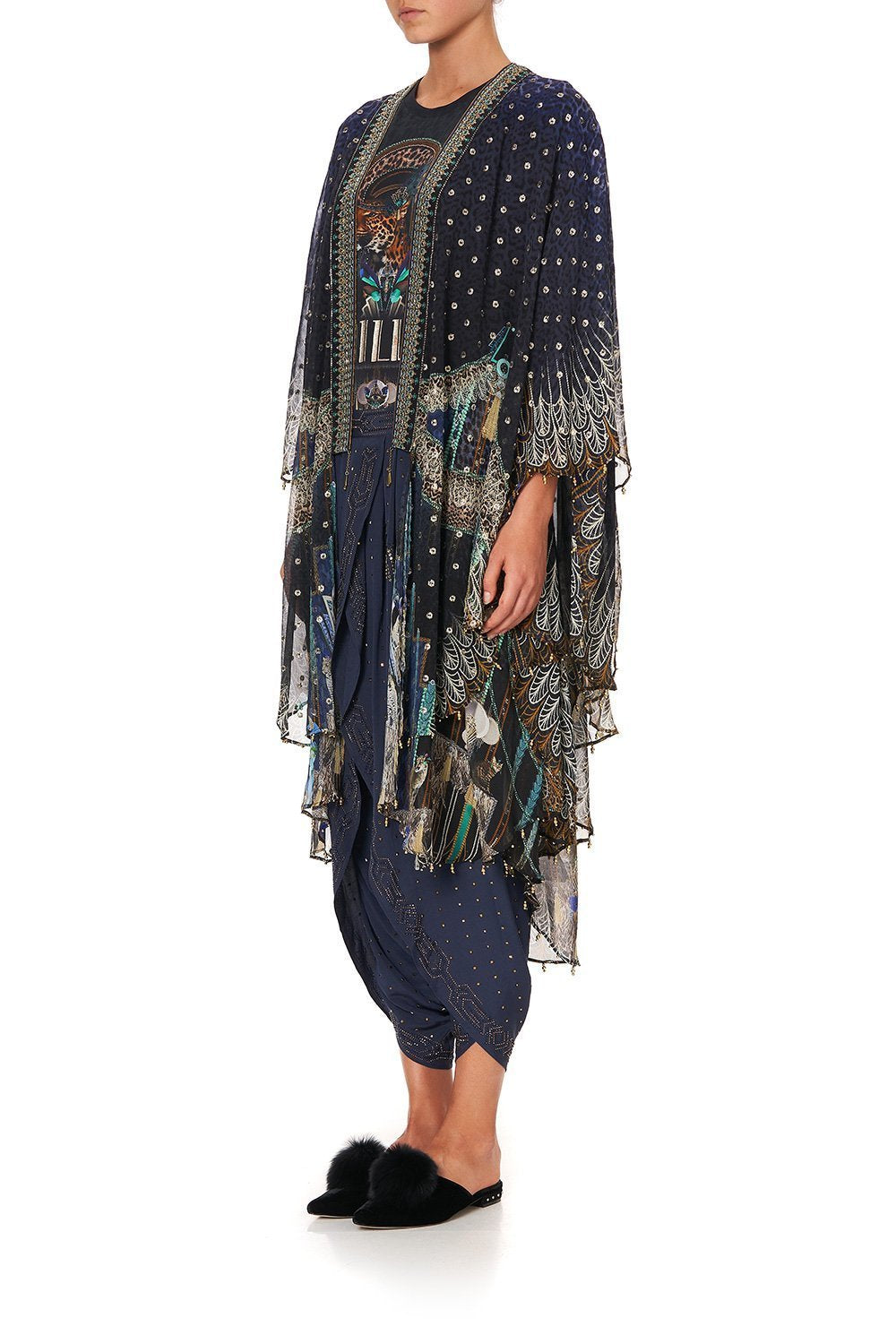 SCALLOPED EDGE LAYER DRIPPING IN DECO