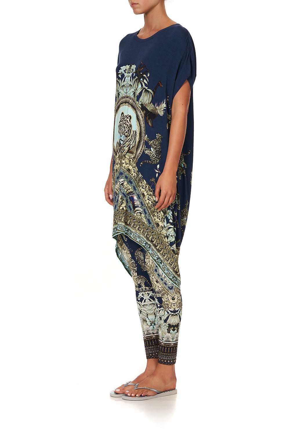 LONG SCOOP BACK HEM T-SHIRT A LITTLE PAST TWILIGHT