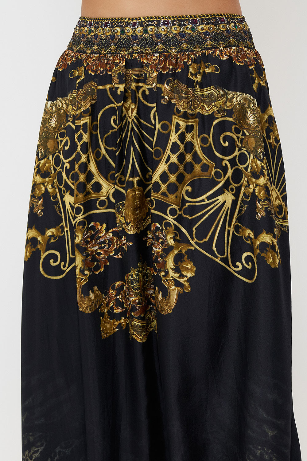 RUFFLE HEM SKIRT SHADOWS OF ARMADA