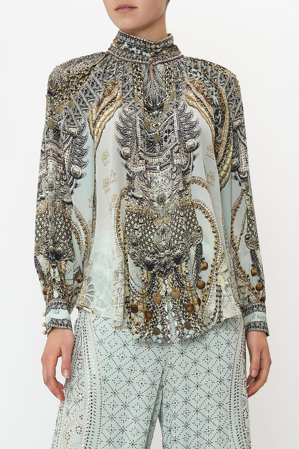 RAGLAN BUTTON UP SHIRT FREE ESPIRITU