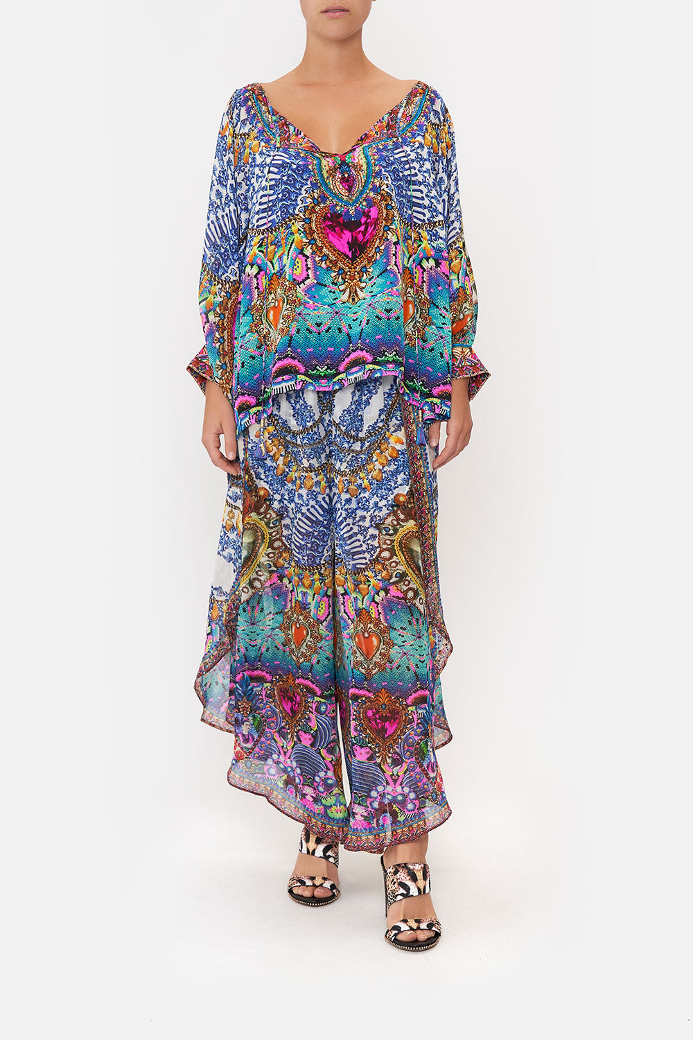 RAGLAN SLEEVE BLOUSE WITH CUFF LUCKY CHARMS