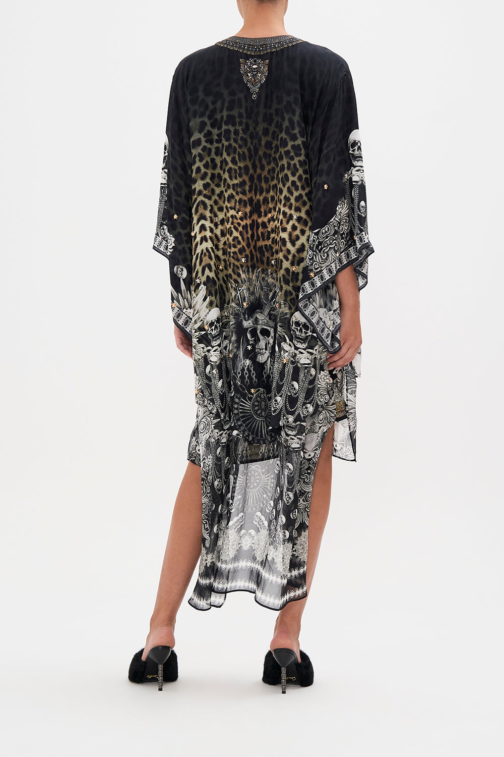 KIMONO WITH LONG UNDERLAYER ORDER OF DISORDER