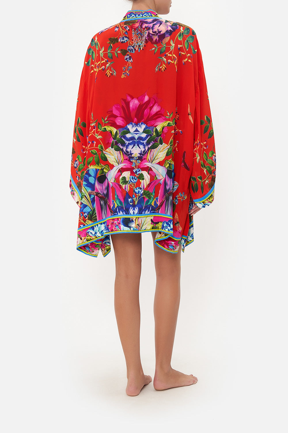 SHORT LAYER WITH NECKBAND BIRDS OF A FEATHER