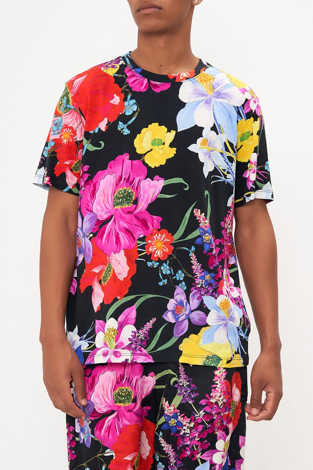 RELAXED FIT TEE AWAY WITH THE FAIRIES