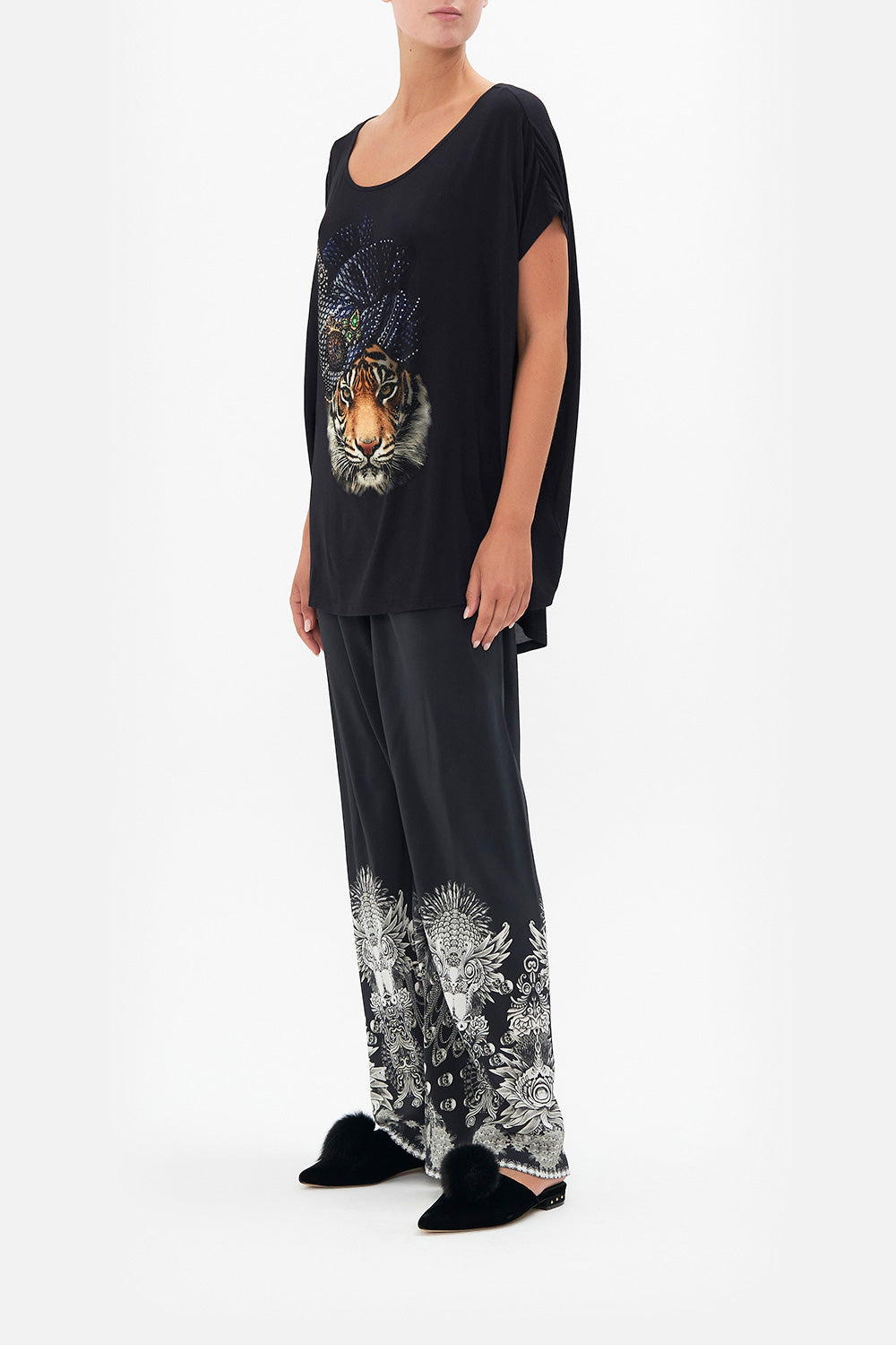 LOOSE FIT TEE FOREVER FAMILY