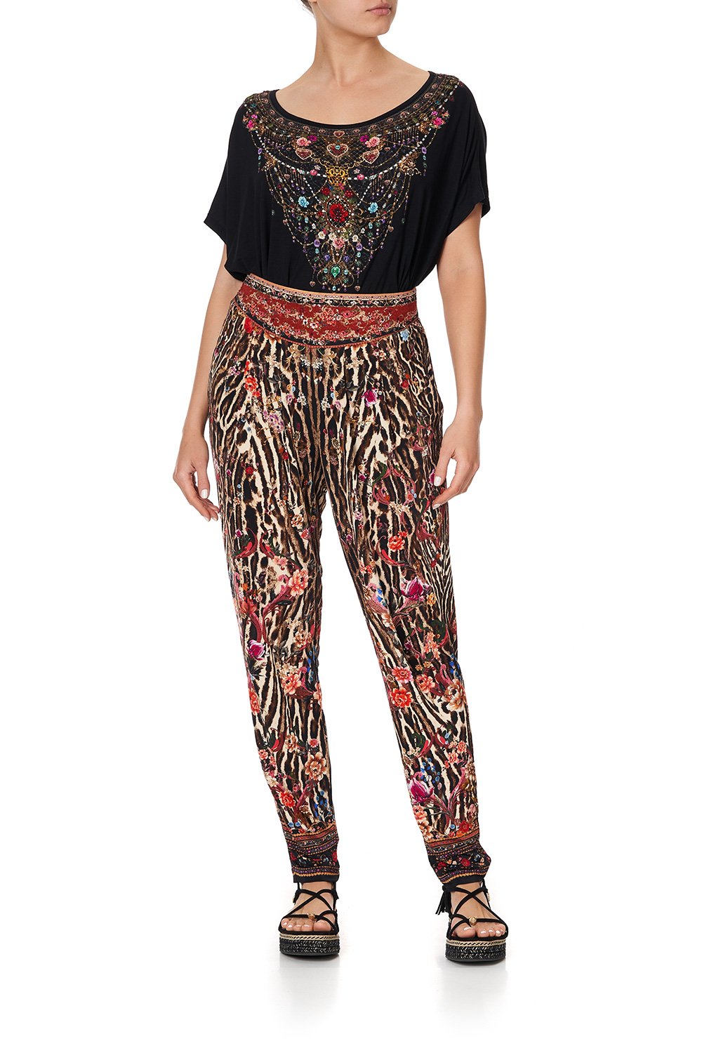 LOOSE FIT TEE A GIRL LIKE YOU