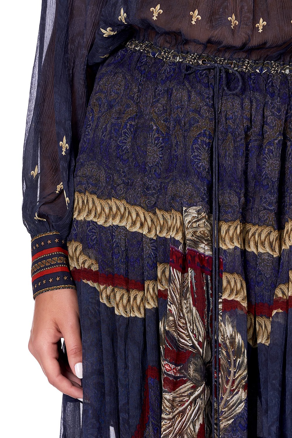 LONG SLEEVE DRESS WITH COLLAR THIS CHARMING WOMAN