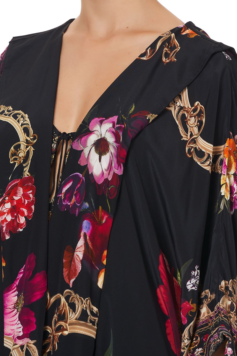 OVERSIZED ROBE MIRROR MIRROR