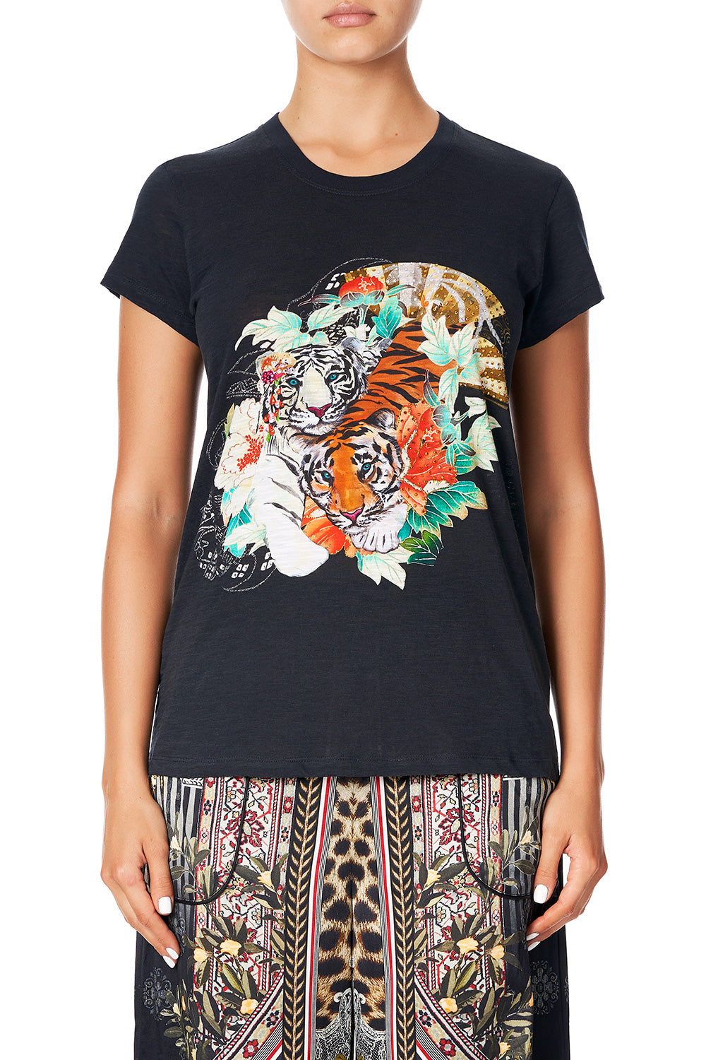 TEE WITH SCOOP HEM DARLING'S DESTINY