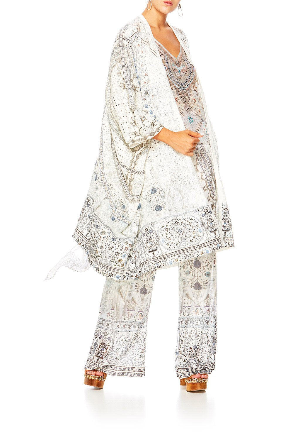 BREAKFAST WITH SILVIA KNIT CAPE