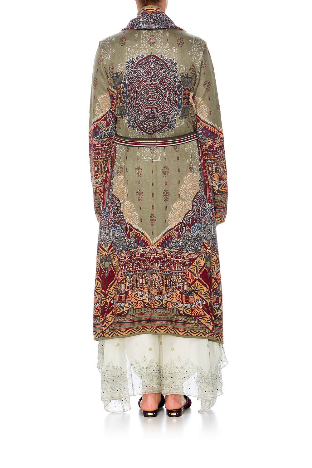 THE CARAVAN OVERSIZED COLLAR KNIT