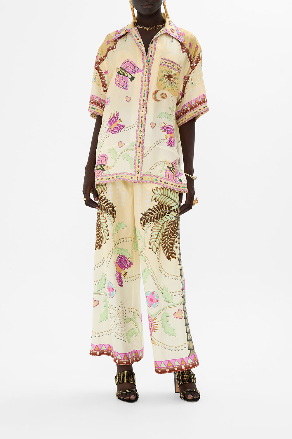 The CAMILLA OVERSIZED SHIRT WITH POCKET ASWAN ABSTRACT in our ASWAN ABSTRACT print.