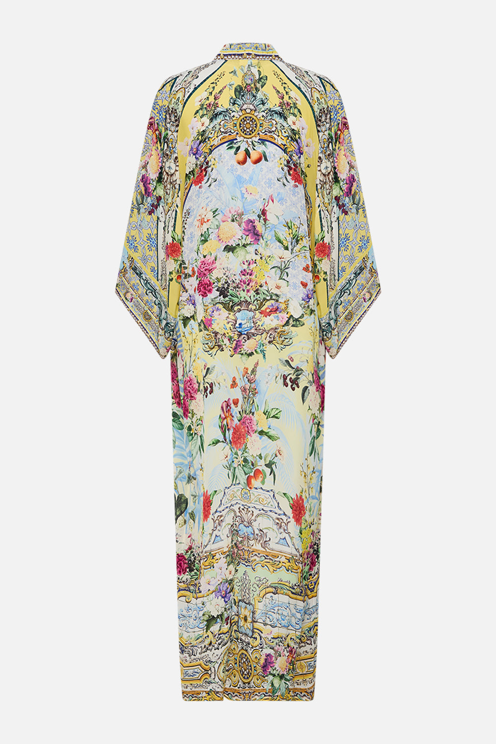 The CAMILLA KIMONO LAYER WITH COLLAR FLOR FANTÁSTICA in our  print.