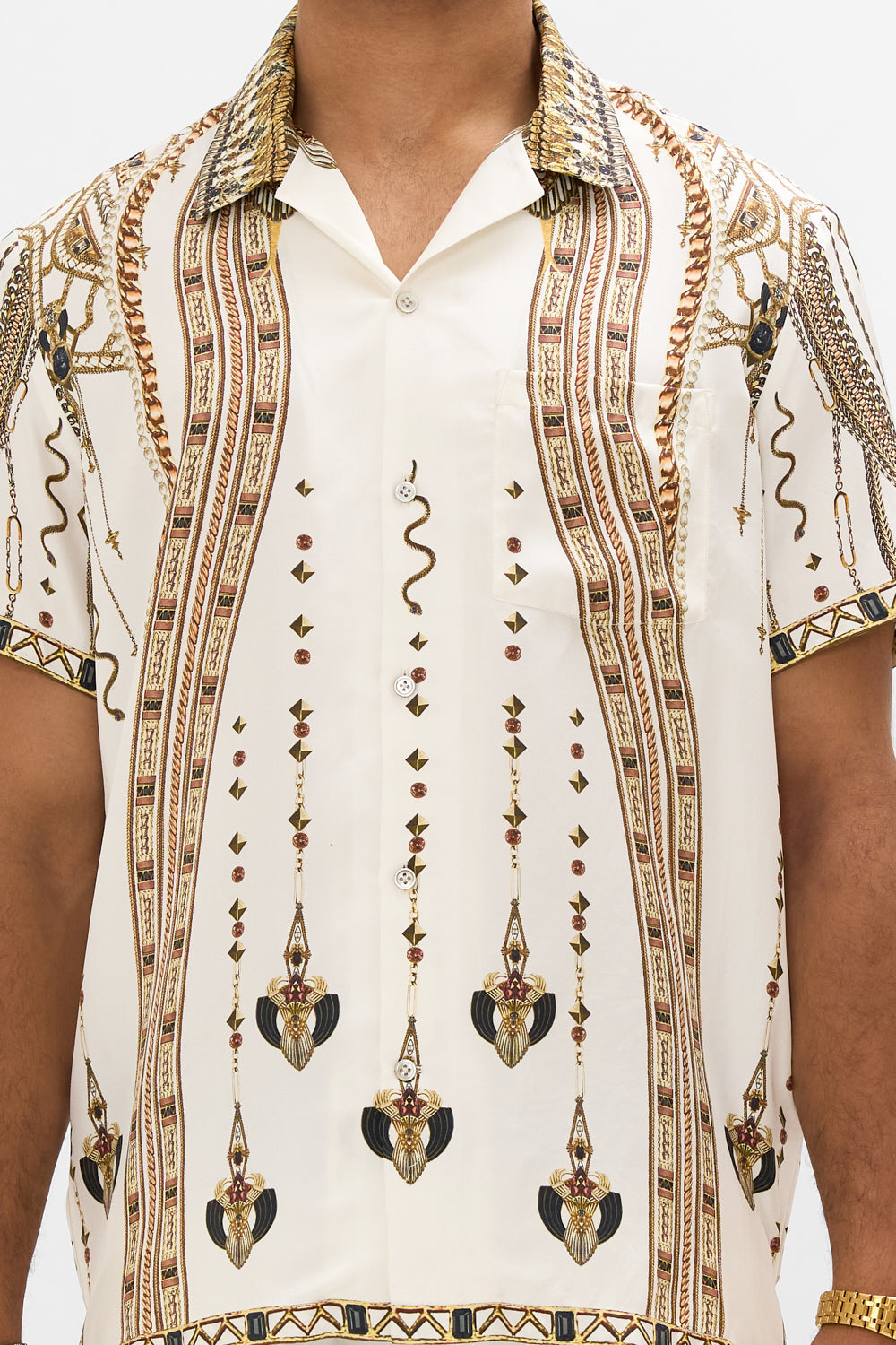 The CAMILLA SHORT SLEEVE CAMP COLLARED SHIRT GODDESS ENERGY in our  print.