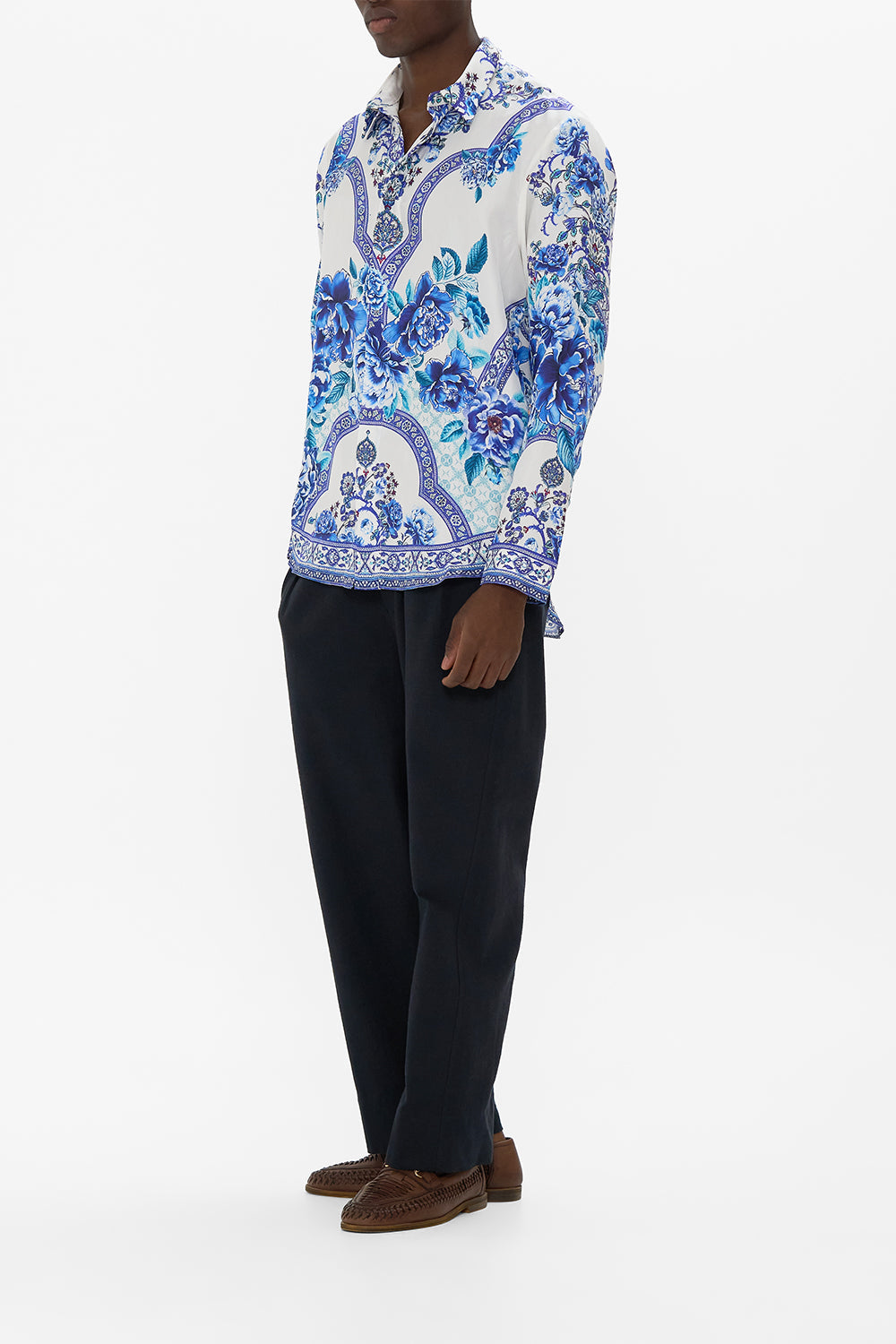 The CAMILLA LONG SLEEVE HIDDEN PLACKET SHIRT A CERAMIC GARDEN in our  print.