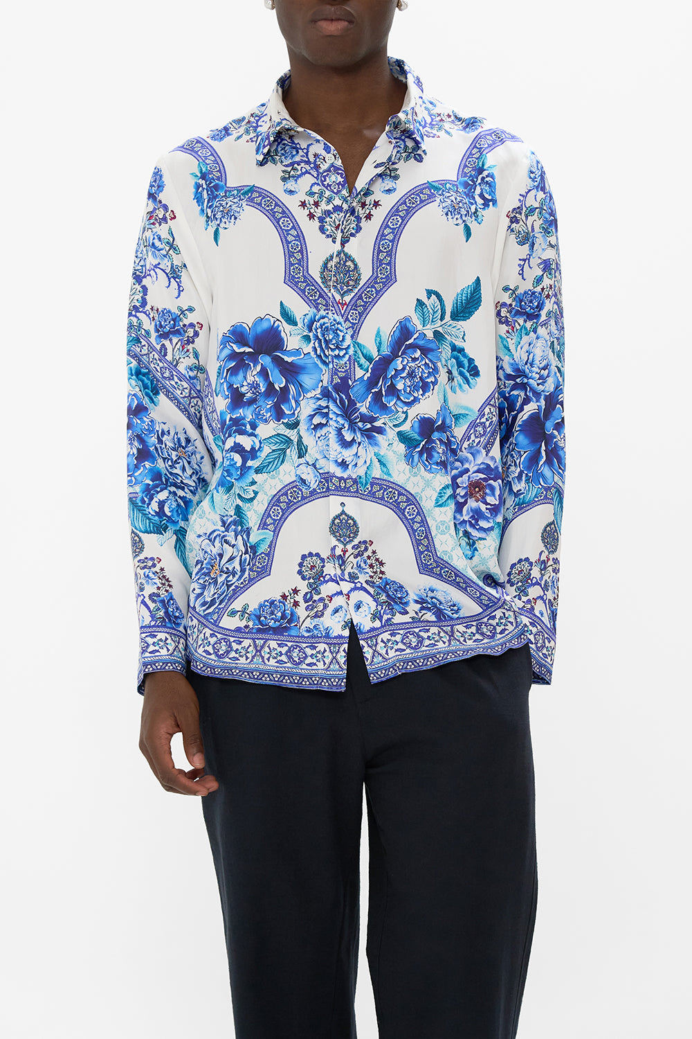 The CAMILLA LONG SLEEVE HIDDEN PLACKET SHIRT A CERAMIC GARDEN in our  print.