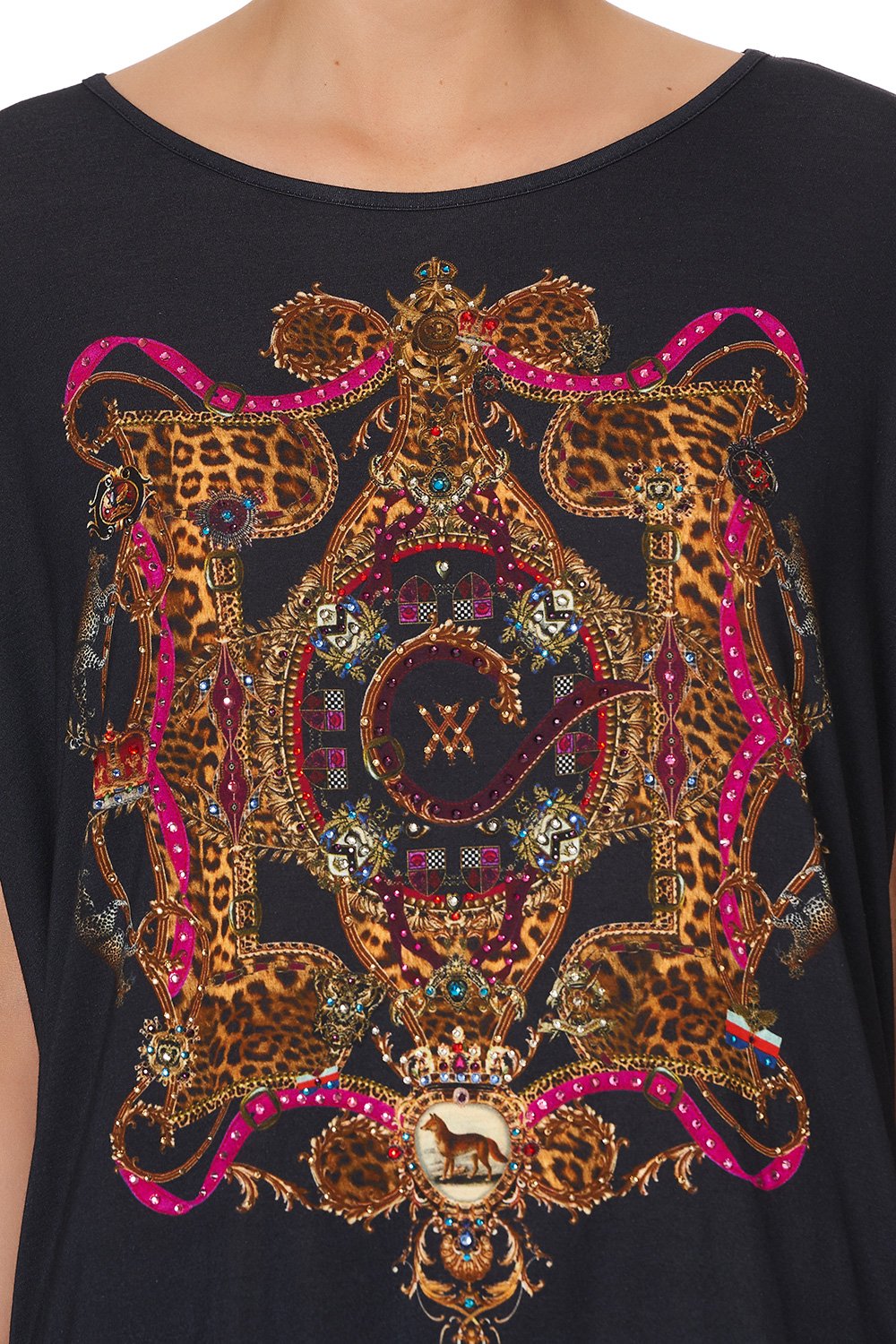 LOOSE FIT ROUND NECK TEE DINING HALL DARLING