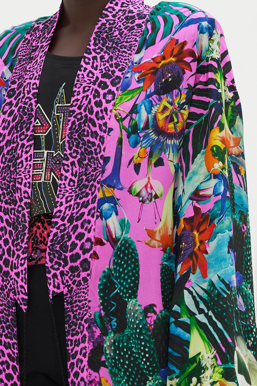 LAYERING WITH NECK BANDS EXOTICA EROTICA