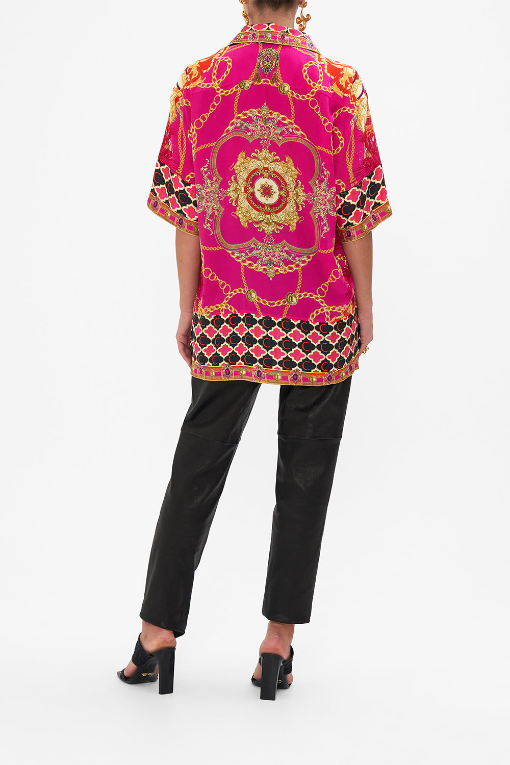 OVERSIZED SHIRT WITH POCKET WILD AND RUNNING