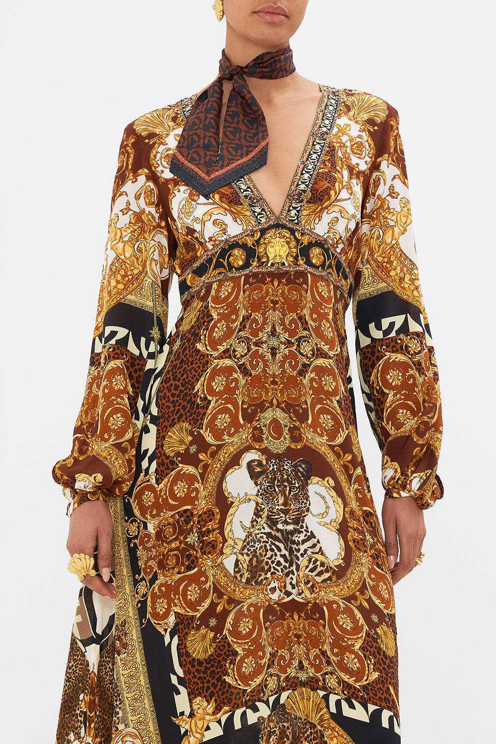 The CAMILLA SKINNY NECK SCARF FEELING FRESCO in our  print.