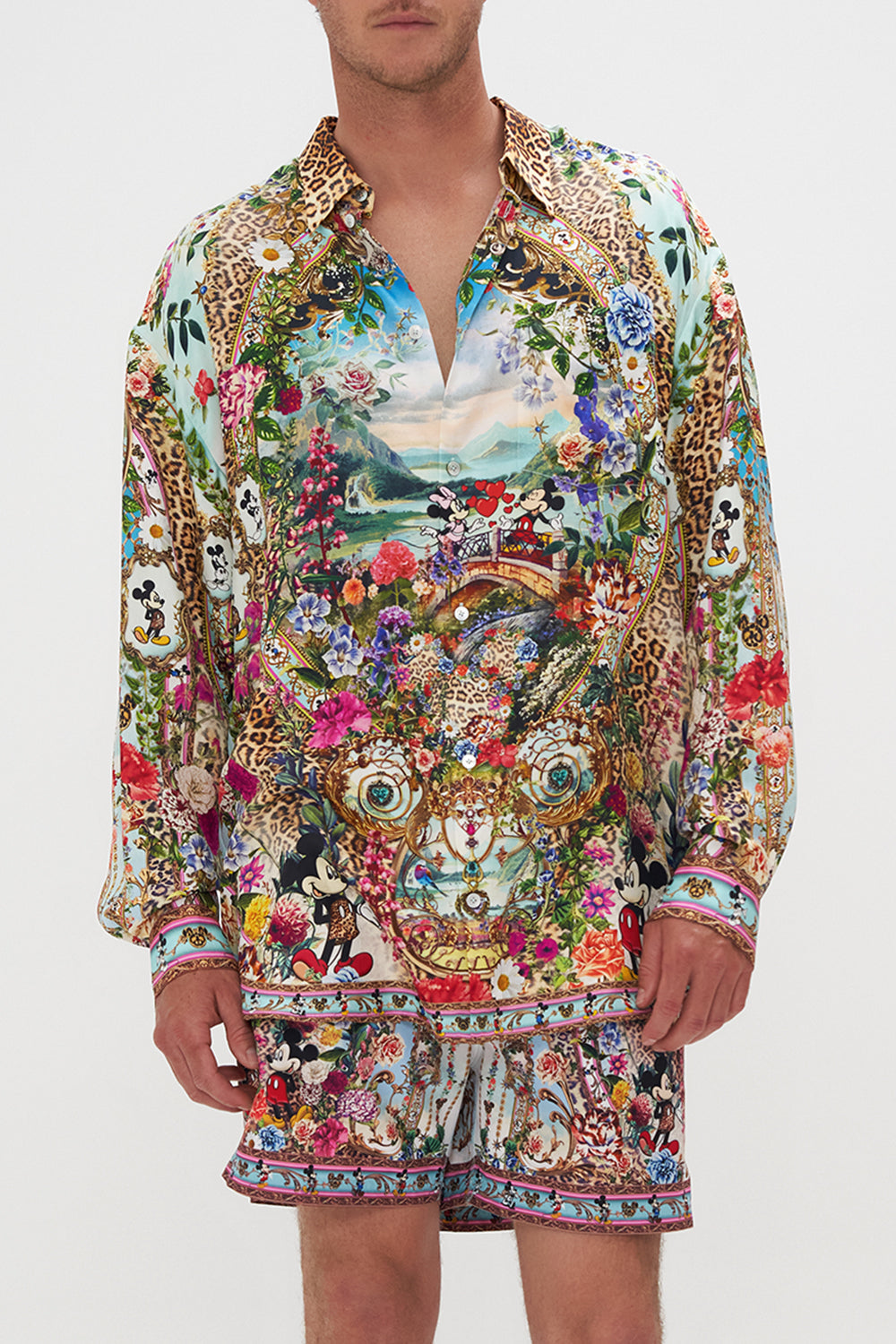 MENS OVERSIZED SHIRT MICKEY TAKES A TRIP