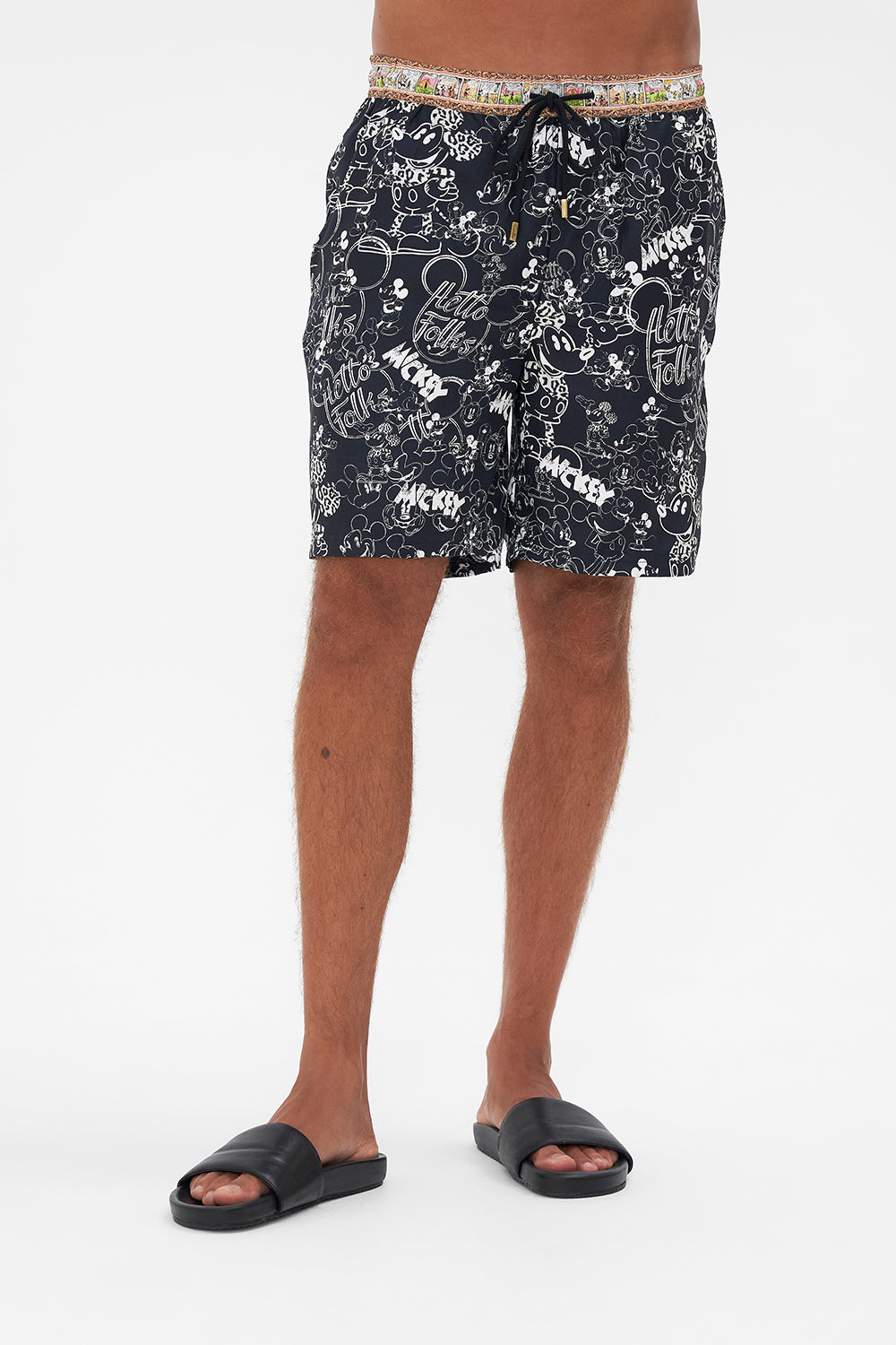 RELAXED BAGGY WALK SHORT MICKEYS KINGDOM