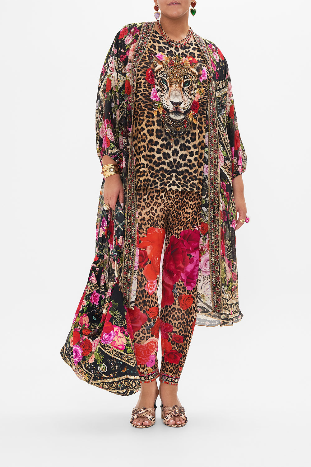 LOOSE FIT ROUND NECK TEE - PRINTED HEART LIKE A WILDFLOWER